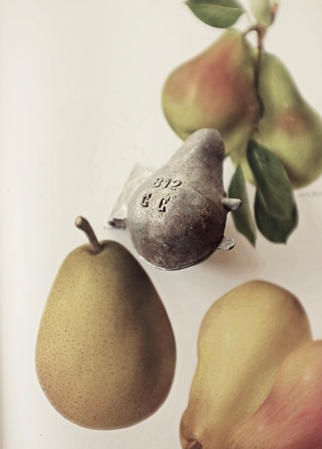 フランス アンティーク エタン 沈黙の洋梨とチョコレートモールド