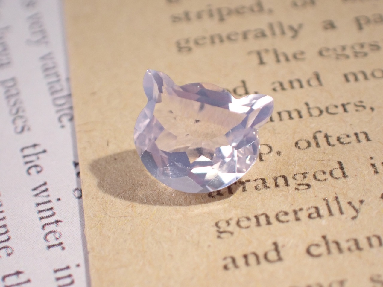 スコロライト（猫カット）　1.9ct　[C13‐139]