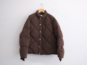 UNIVERSAL PRODUCTS.” QUILT DOWN JACKET BROWN”