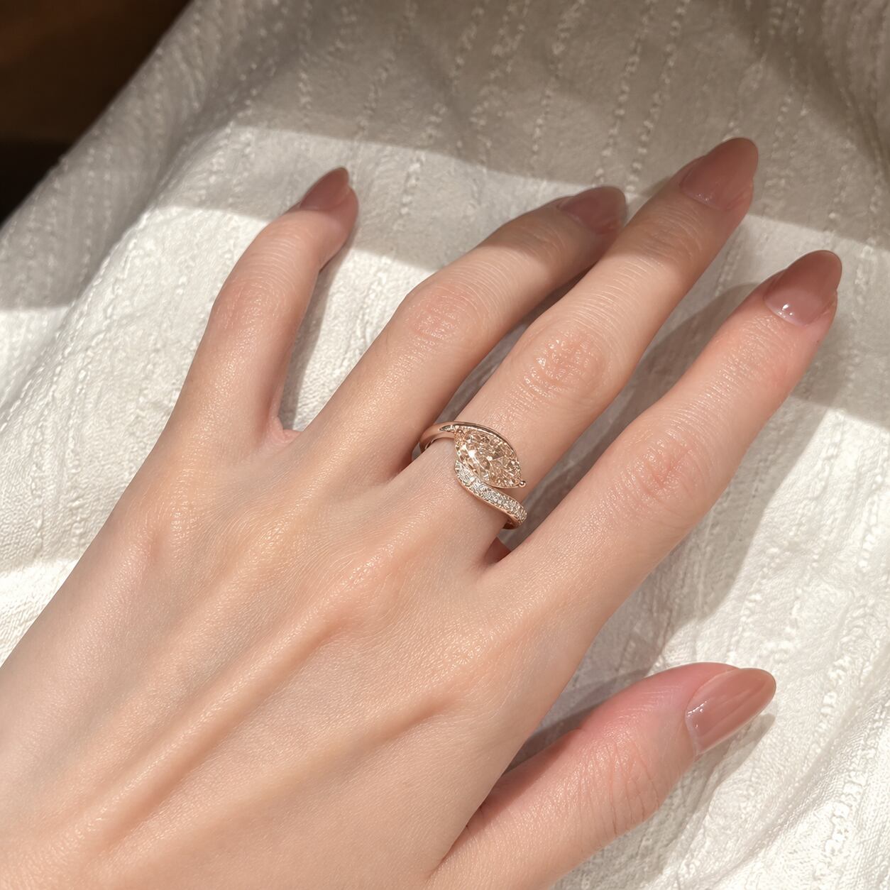 Twist Design Diamond Ring V3656