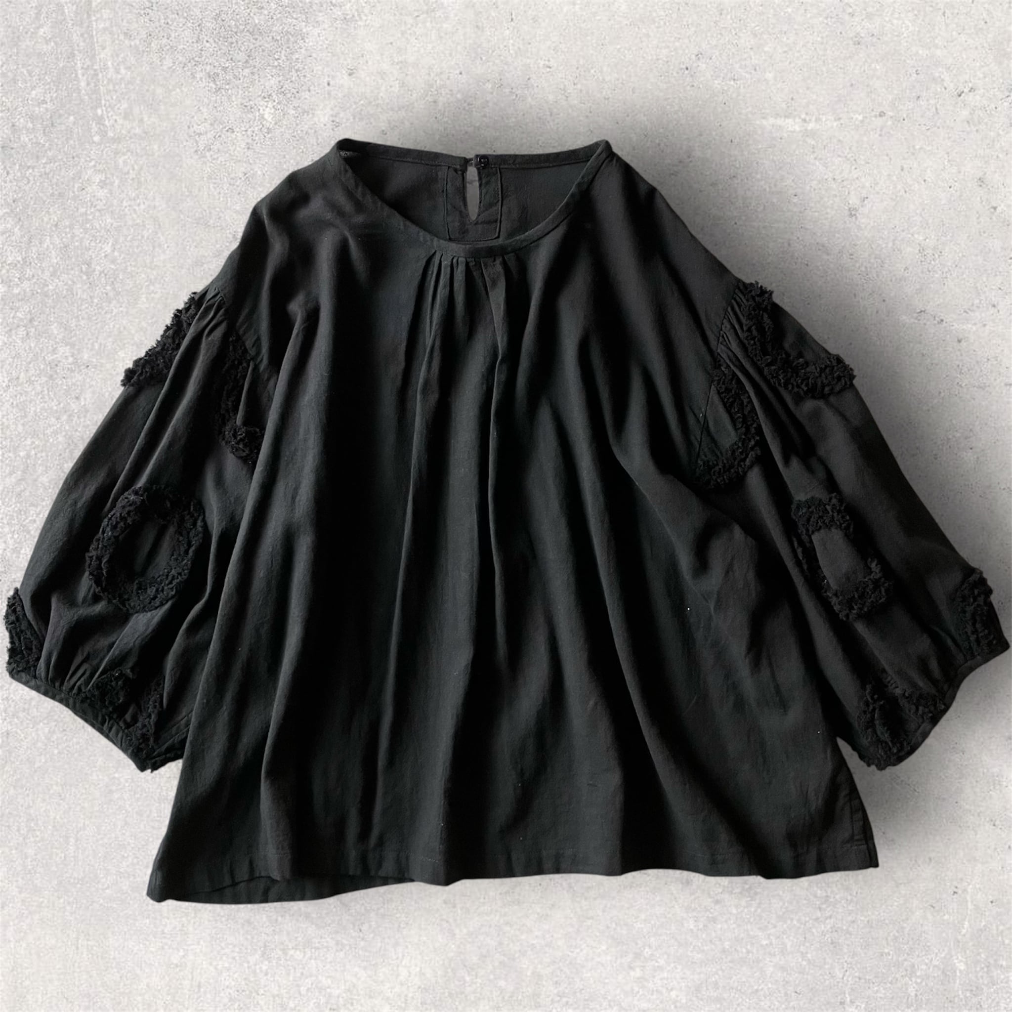 ゆったりボックスシルエット プルオーバーブラウス | RITA ONLINE STORE