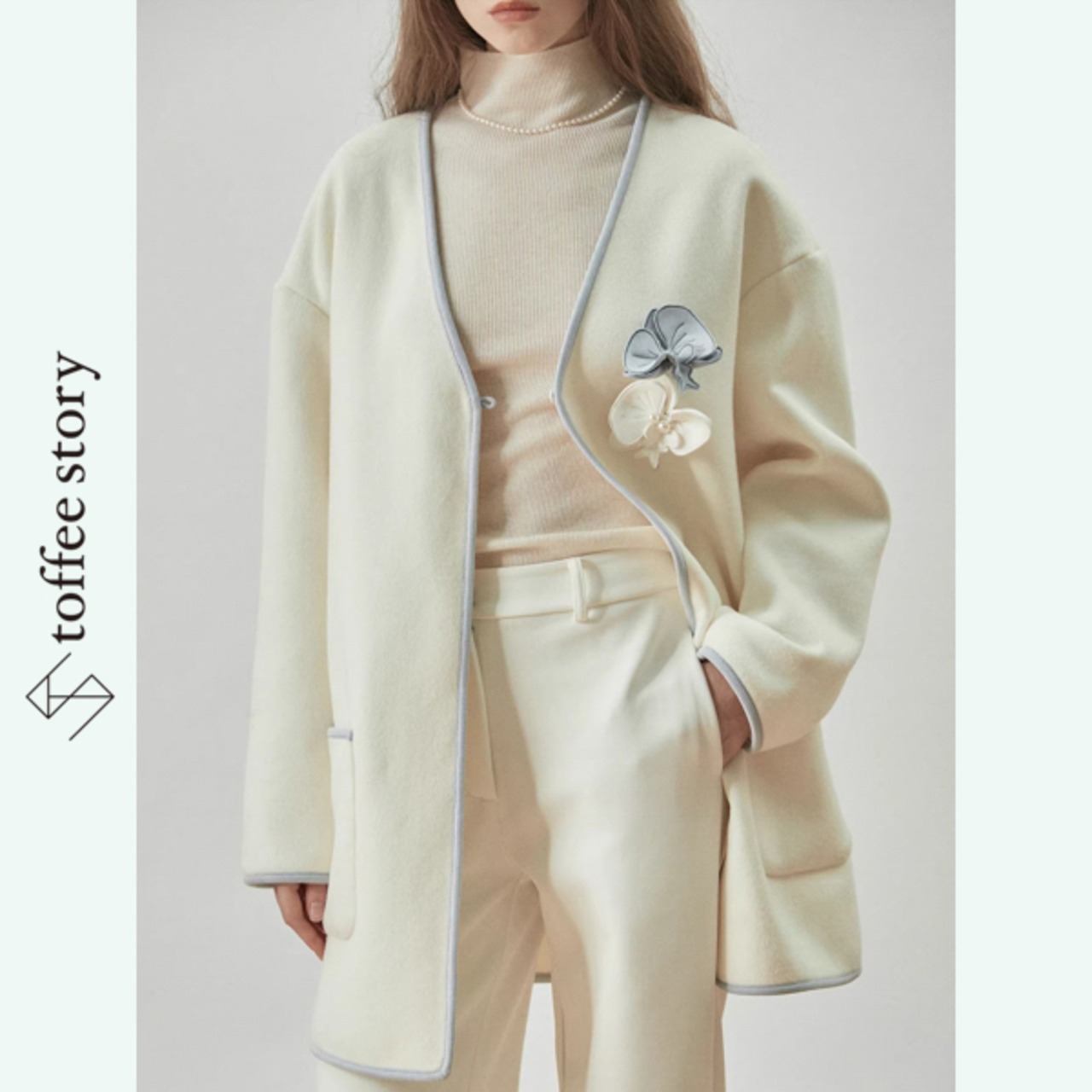 雪融けの庭を歩く朝：花びらコート《XU0259》