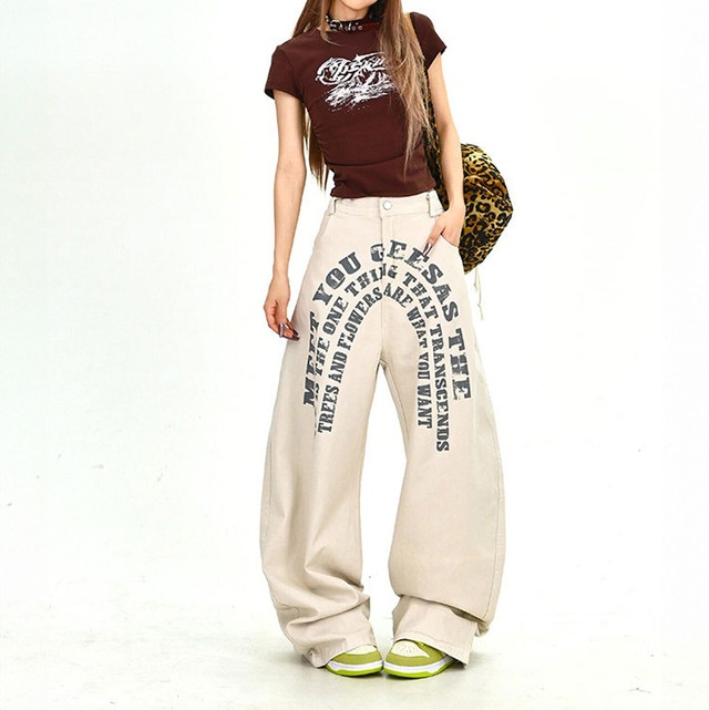 アーチレターグラフィックルーズラインカーブパンツ 1col   R01907