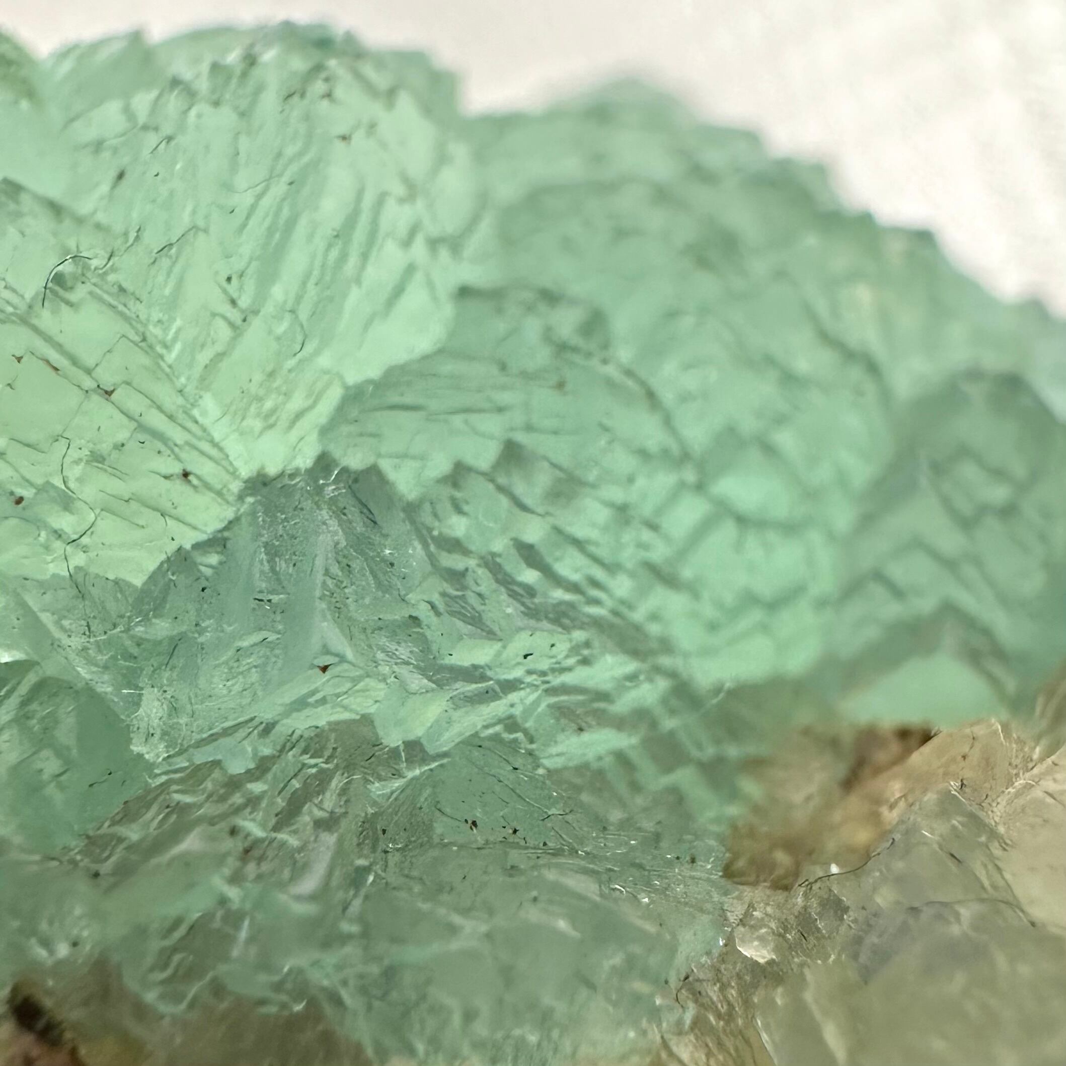 スミソナイト / アズライト / マラカイト【Smithsonite on Azurite