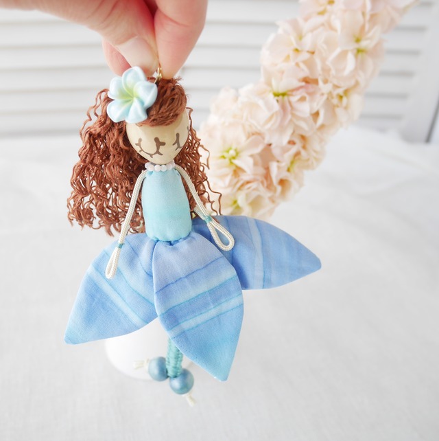 〈新作ククイドール〉花びらを纏った〜春を告げる〜ハワイアンフェアリー（ネモフィラ）