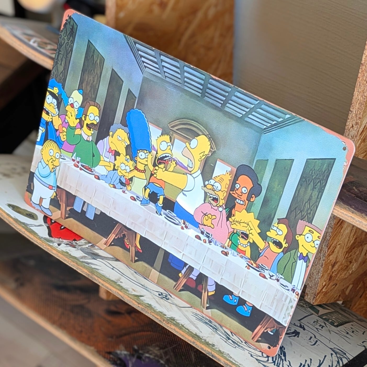 送料無料！ちょうどいいブリキ看板【 The Simpsons （ シンプソンズ ）】最後の晩餐(笑) /  METAL SIGN / メタルサイン / ブリキ看板 / サインボード / ビンテージ加工 〚アメリカン雑貨 アメトイ〛