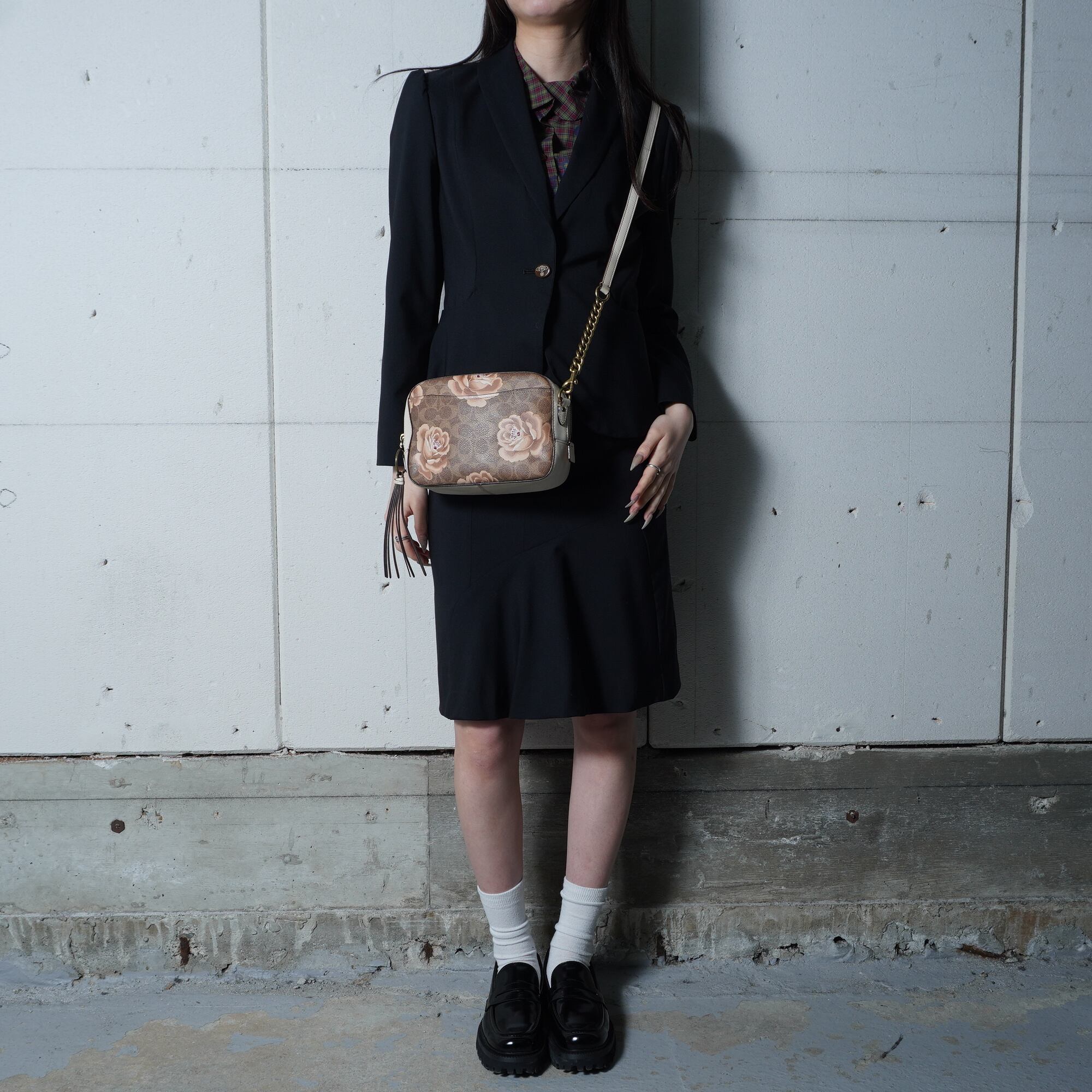 COACH】コーチ 花柄・シグネチャーレザーショルダーバッグ white&brown