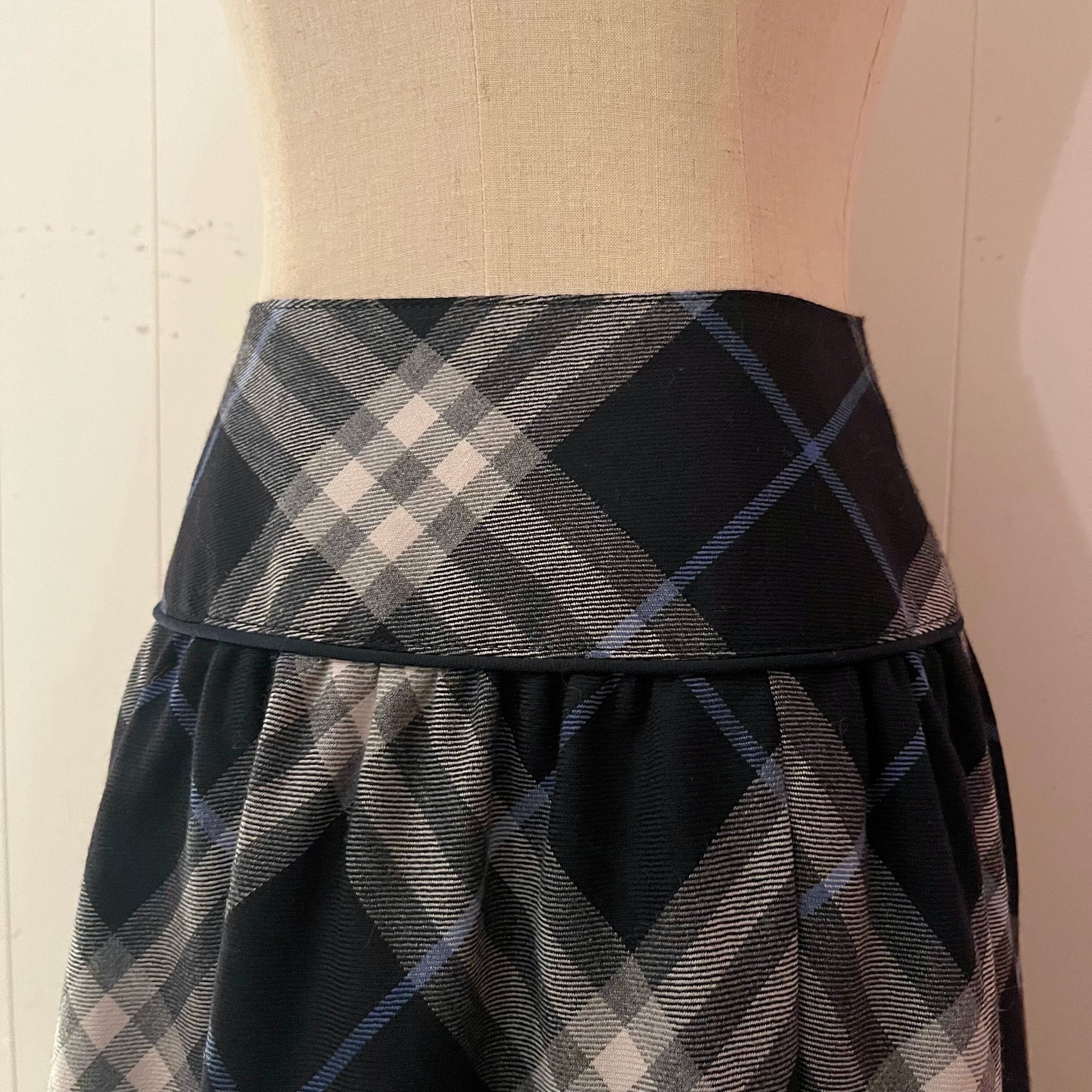 Burberry / blue check flare skirt