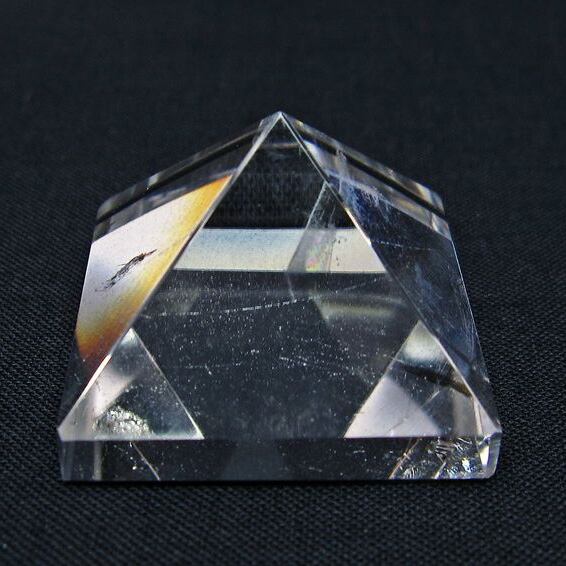 水晶 ピラミッド置物 一点物 145-1002