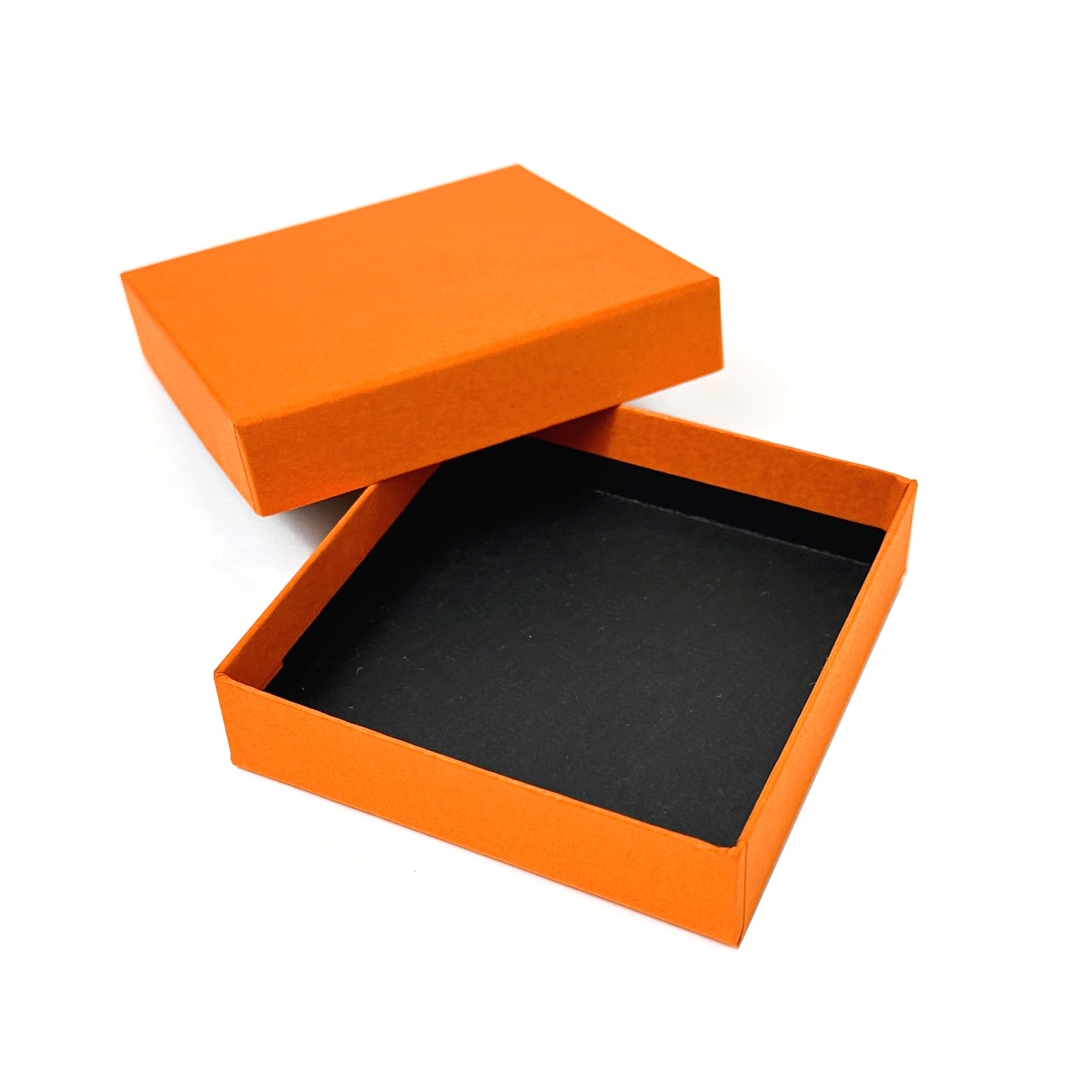 薄型 ギフトボックス M（綿入り） 82×82×20mm 日本製 ブラウン