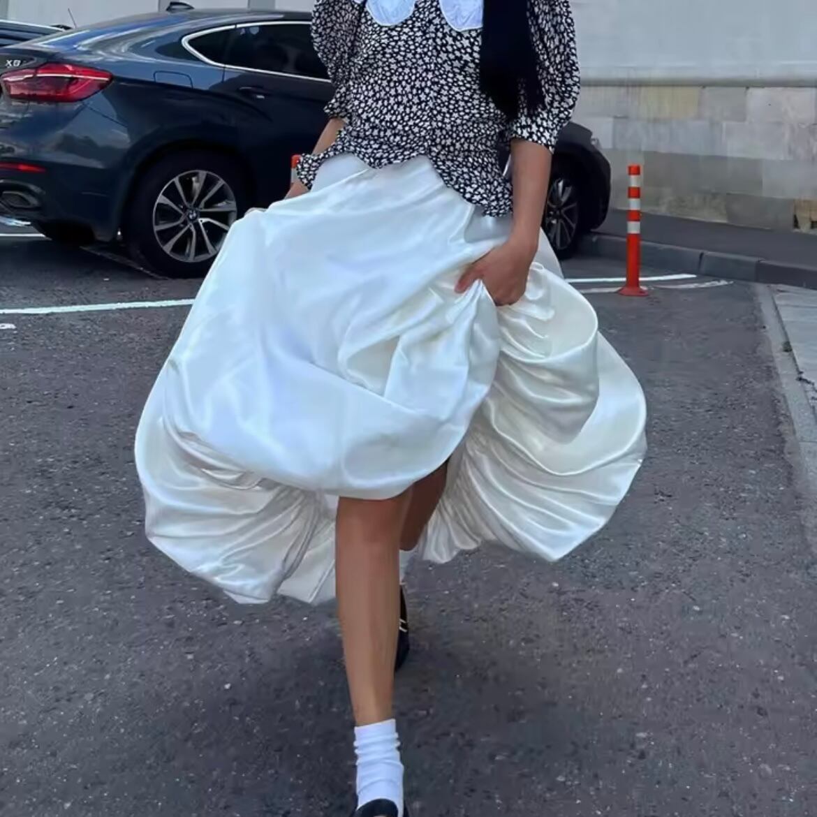 gloss satin ballon skirt