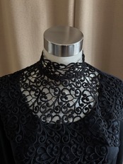 sculptural lace overlay stretch  tops-5269-6
