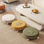 星モチーフ ふわもこ ラウンドクッション 癒しインテリア 雑貨 大人かわいい ナチュラルルーム やさしい暮らし くすみカラー おうち時間 床座スタイル シンプルかわいい もこもこアイテム トレンド雑貨 空間づくり インテリア好き 暮らしを彩る おしゃれ部屋 星のある暮らし 癒し空間 イス チェア