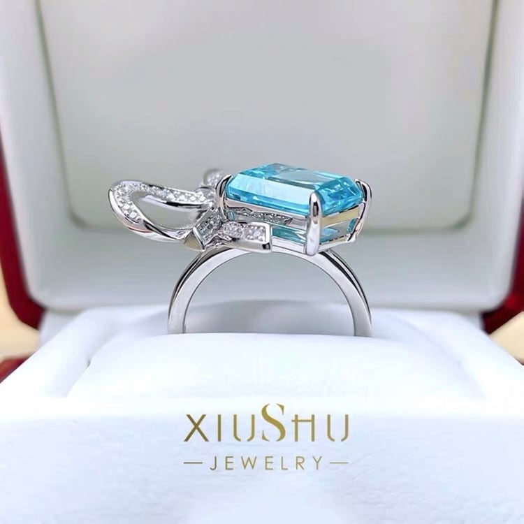 リボン 人工アクアマリン エメラルドカット 長方形 高炭素ダイヤモンド