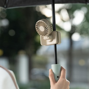 【数量限り】ViSSKO クリップファン ハンディファン クリップ 日傘 360°調節可能 USB-C充電式 超軽量 携帯扇風機 クリップ式 卓上かばん パソコン ミニサイズ 4way 手持ち扇風機 風量3段階調節 通勤、登山、オフィス 持ち運び おしゃれ 暑さ対策—ベージュ