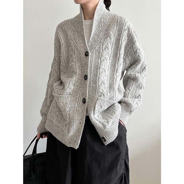 relax V-neck cardigan