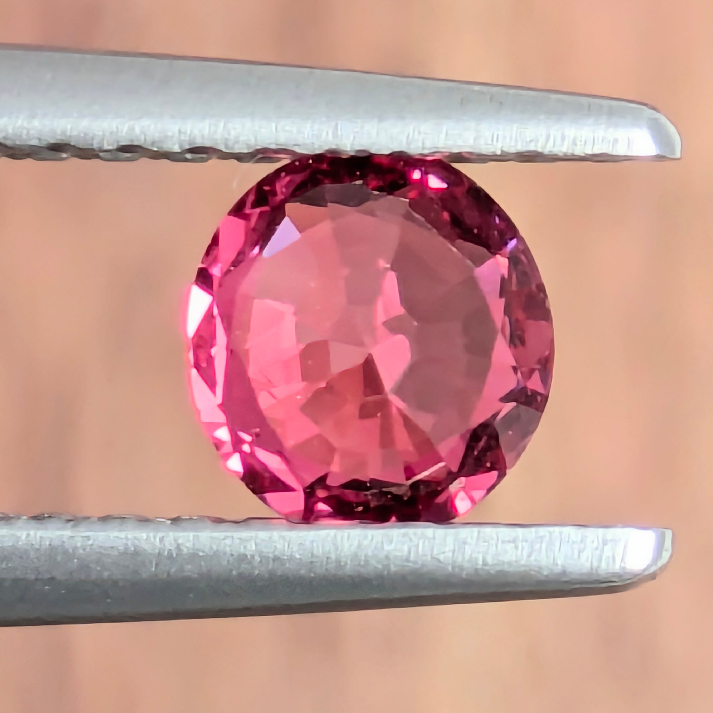 ピンクスピネルルース ミャンマー・モゴック産【0.389ct】PRO208104