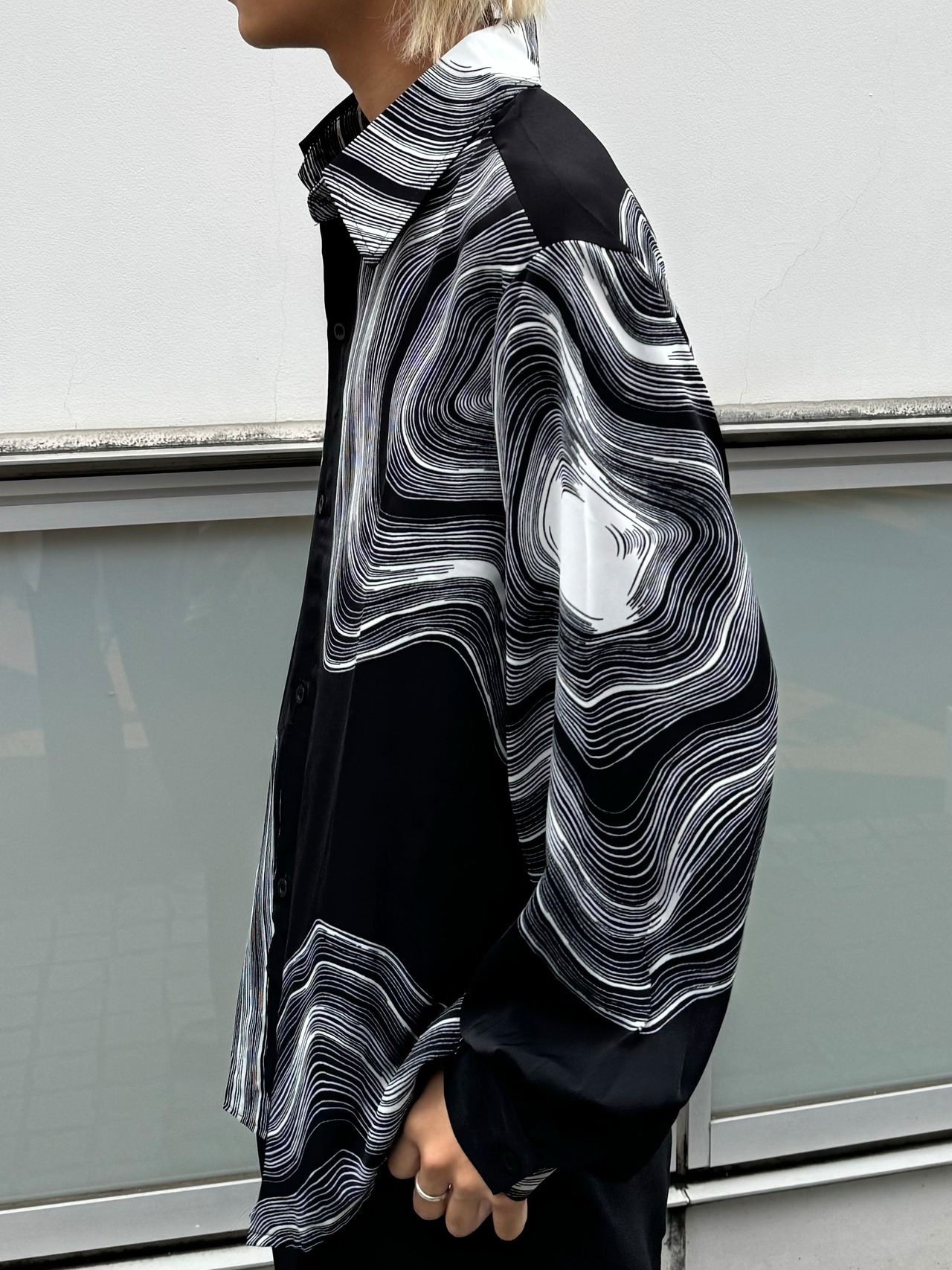 【ALUDE SELECT】flashy  design shirt(2color)