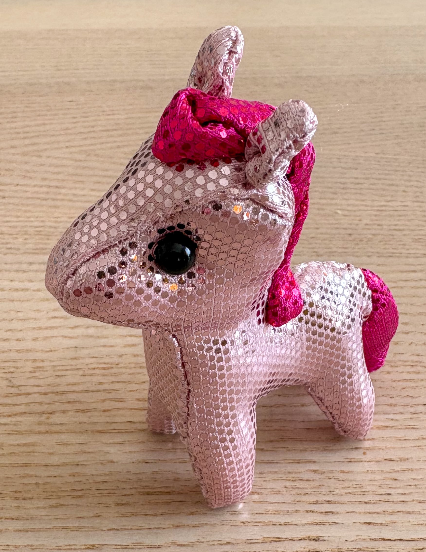 桜色の干支の午のぬいぐるみ