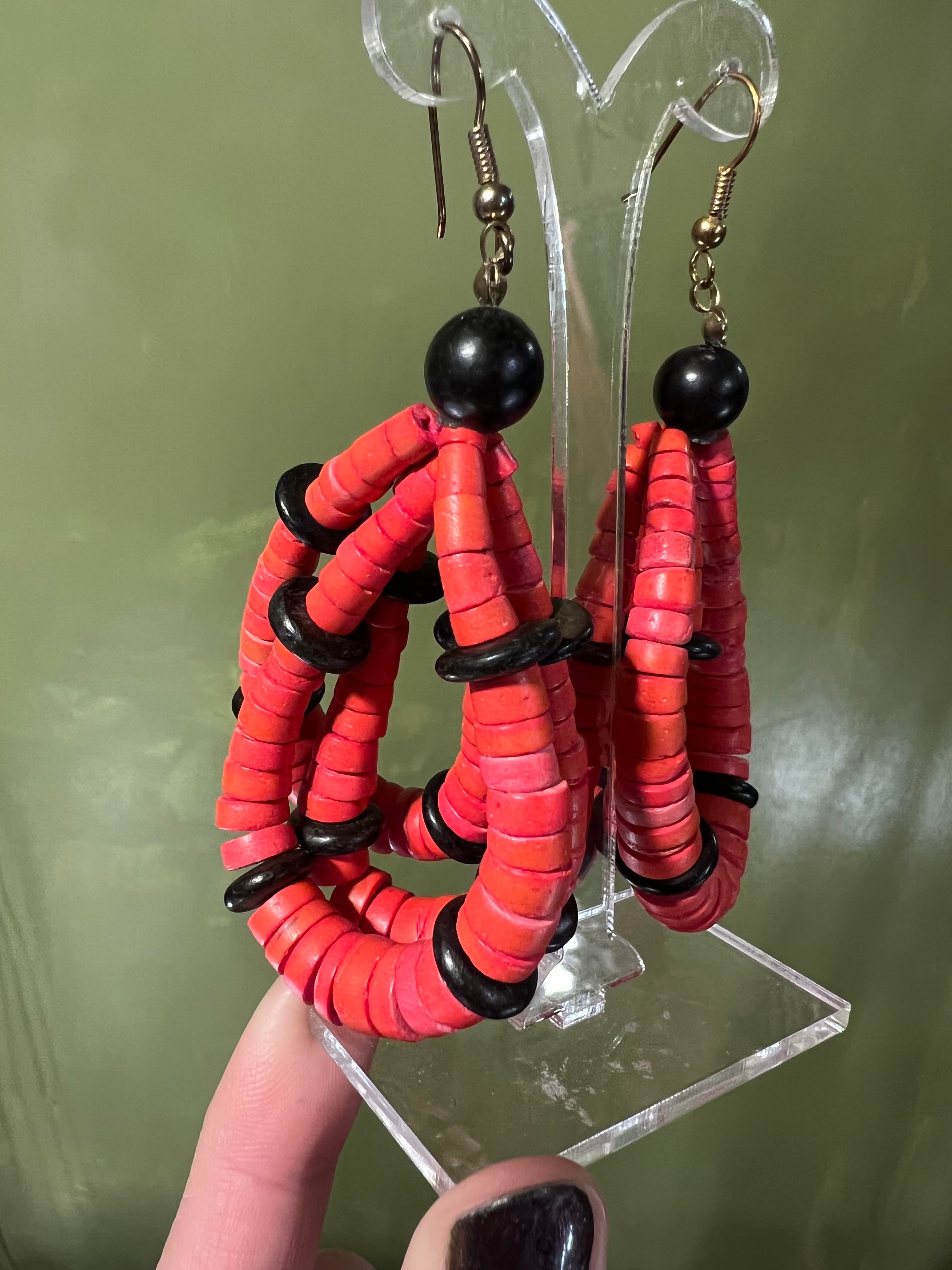 Vintage red × black wood beads pierced earrings