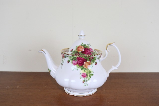 ロイヤルアルバート　オールドカントリーローズ　ポット　薔薇　ROYAL ALBERT　イギリス　ヴィンテージ　セカンド品　食器　に2281-3