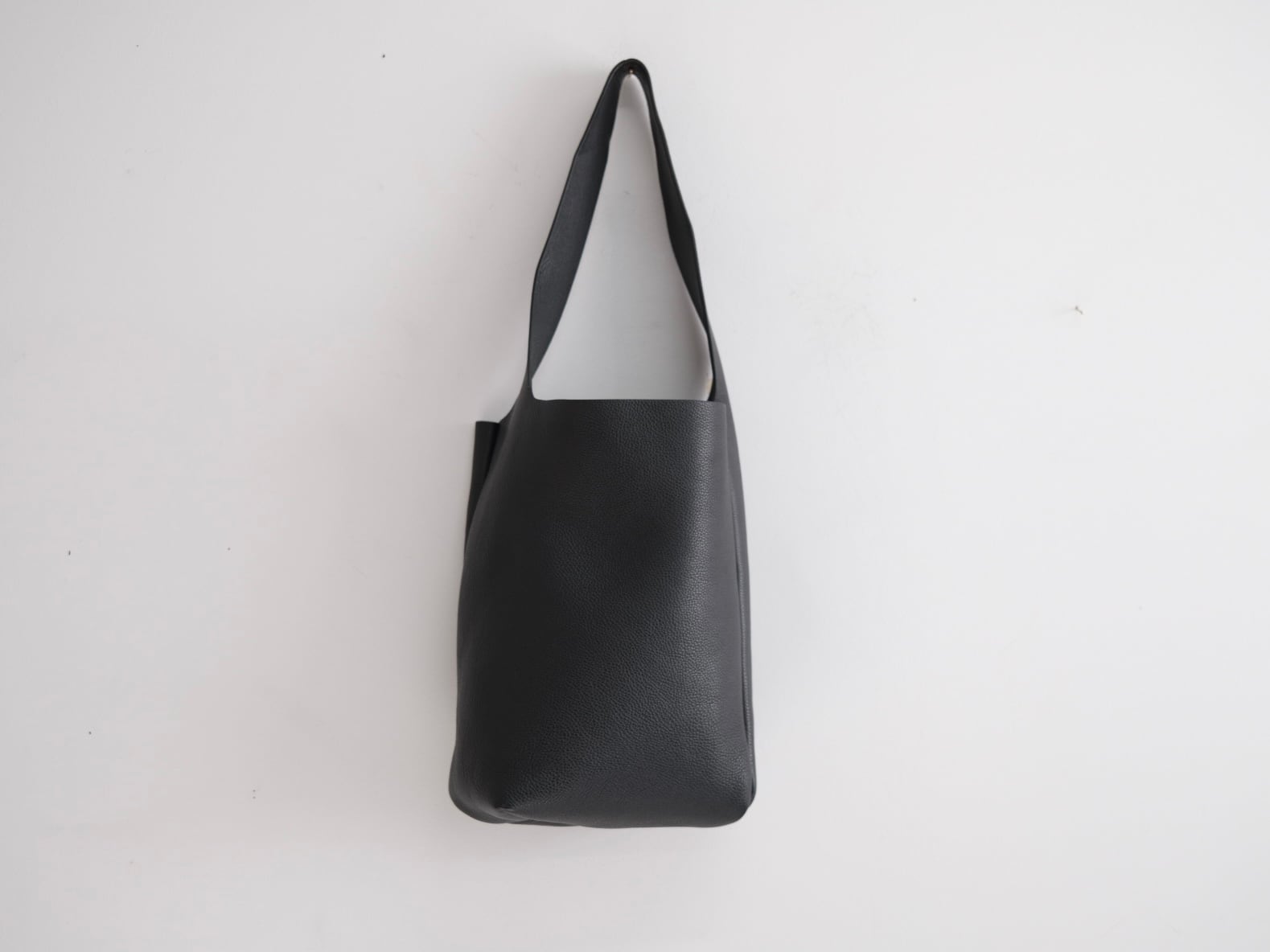 Aeta”KG CIRCLE BASKET S BLACK” | Lapel online store