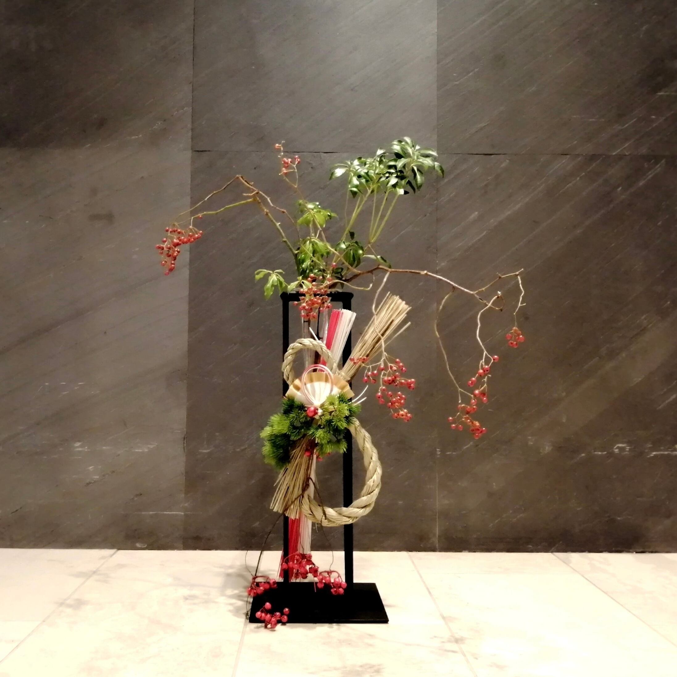 Iron Works 鉄器 花スタンドS (高さ50 cm) | TSUNE;田中恒子の器 Iron Works 鉄器 花スタンドS (高さ50 cm) | TSUNE;田中恒子の器