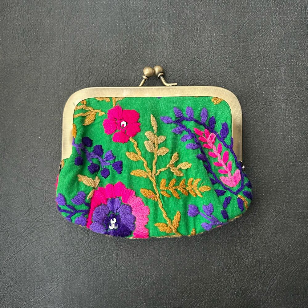 がま口刺繍ポーチ G