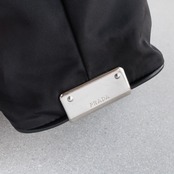 プラダ ショルダーバッグ ブラック ナイロン レザー ヴィンテージ