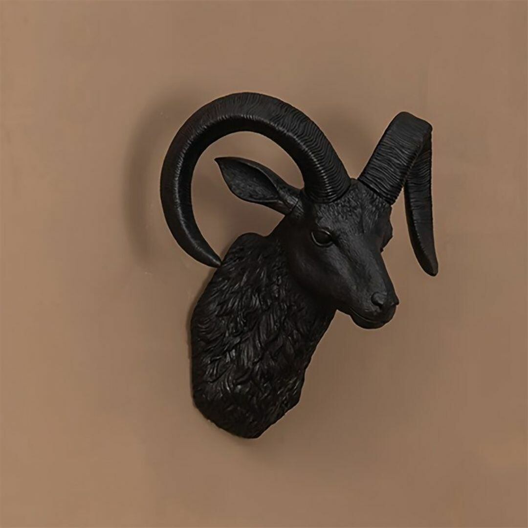 羊の頭 ２色展開 白 黒 壁掛けアート モダン 彫刻 羊 頭 プラスチック彫刻 efa911ce049f4df300f2620e8135c4