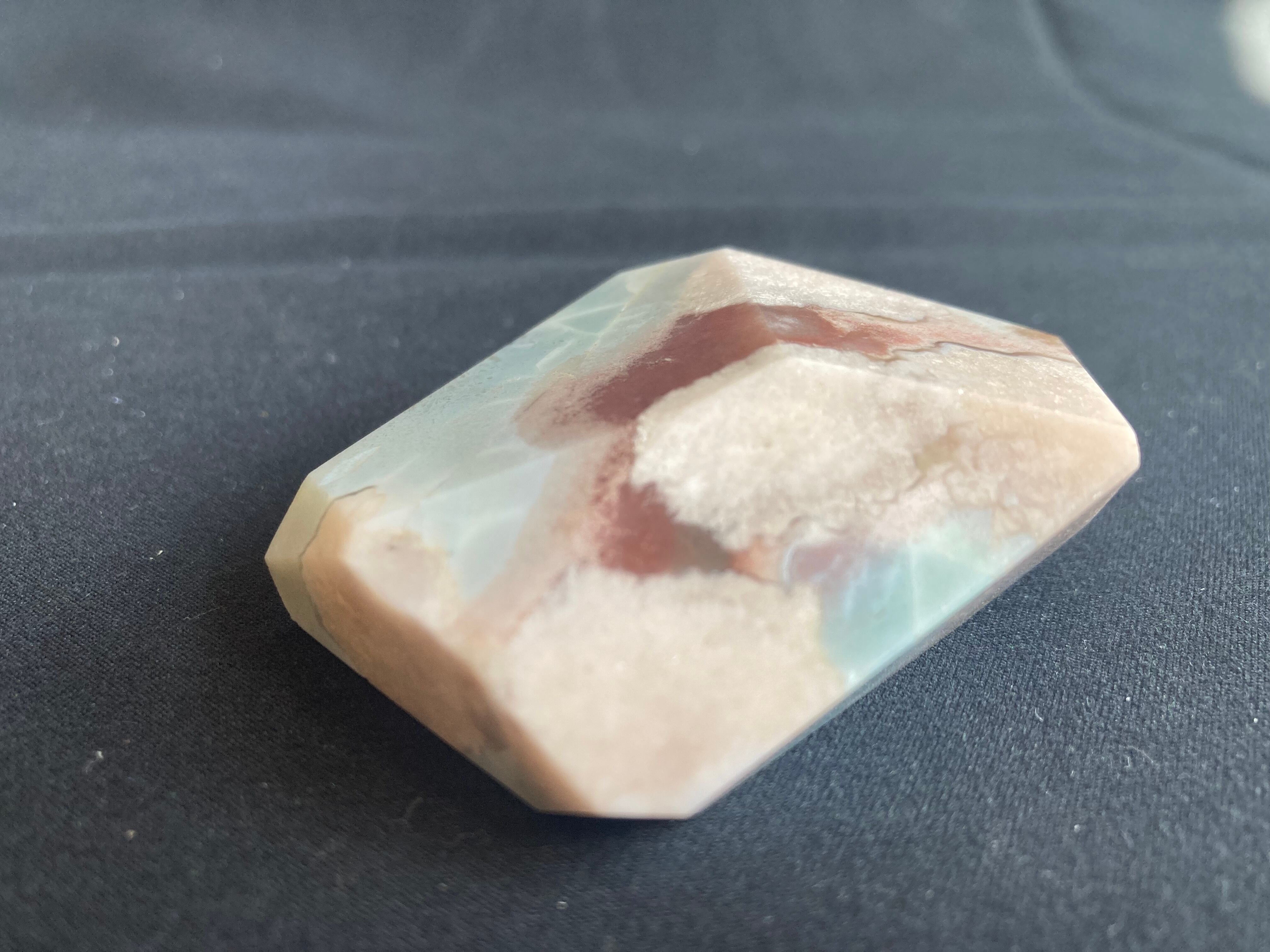 グリーン桜瑪瑙 赤入り | 花咲石屋