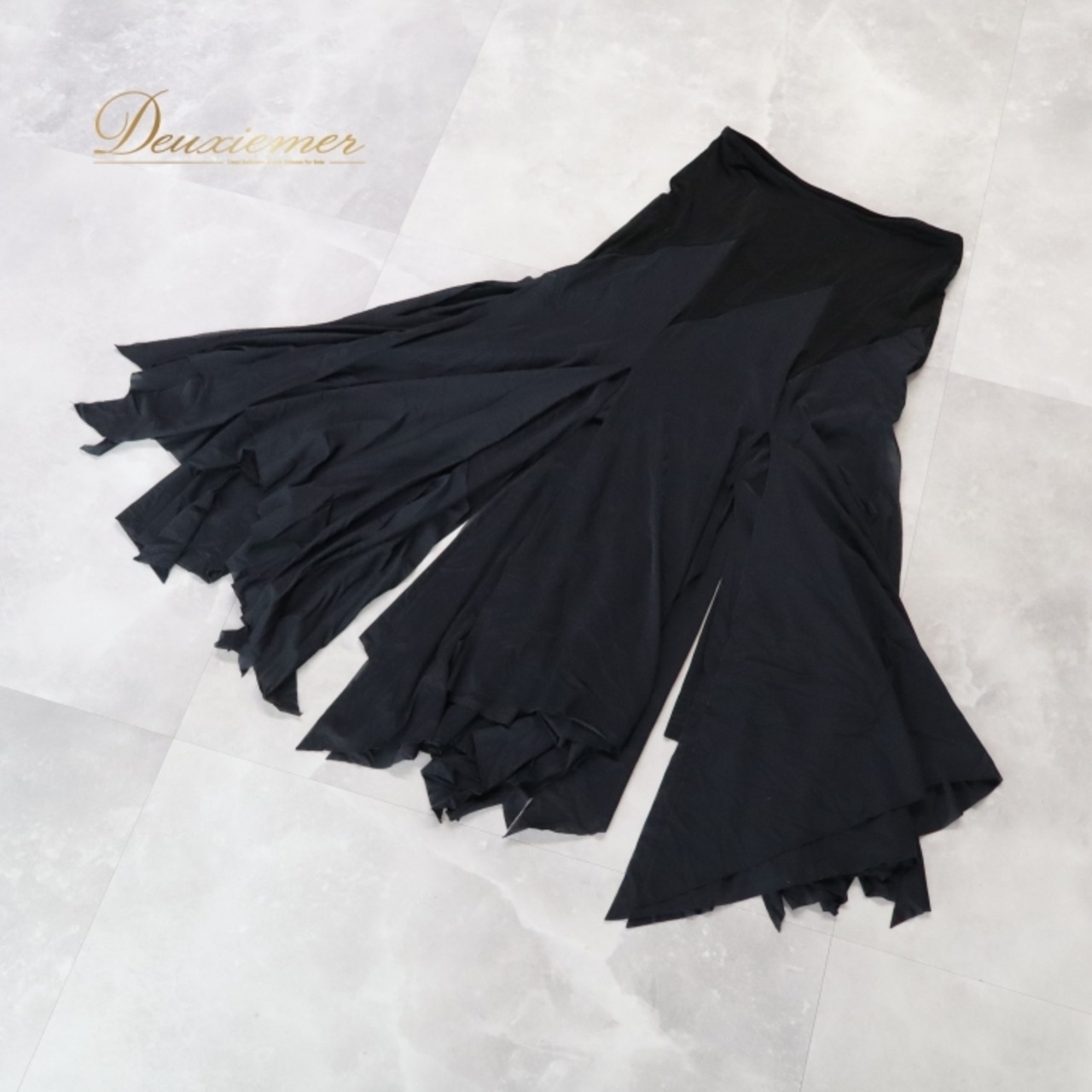 社交ダンス 衣装 スカート ブラック系 チャコット ダンススポーツ Chacott Dance Sport レッスン 練習 レッスンウェア 練習着 スリット 黒 無地 チュール かわいい 華やか おしゃれ 上品 大人っぽい 軽やか ふんわり 日本製 レディース ダンス衣装 スポーツウェア おしゃれスカート ブラックスカート スリットスカート フレアスカート