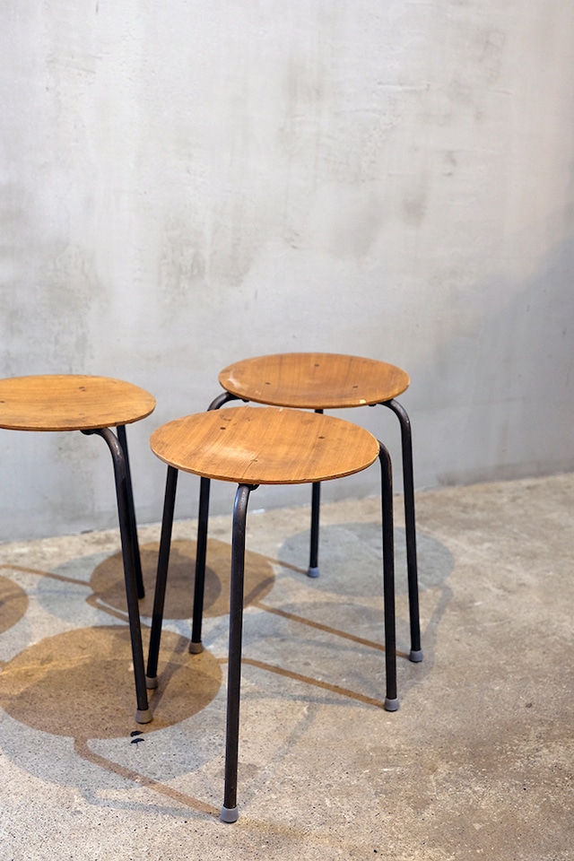 OT058_STOOL ［FRITZ HANSEN］