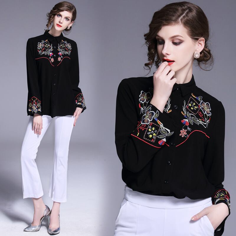 刺繍入りブラウス