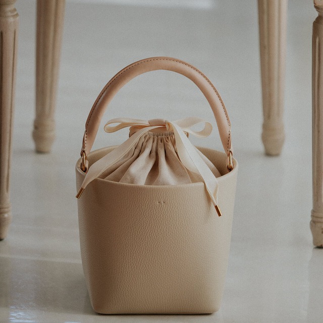 Classic  Basket  -  ECRU