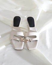 ブロックヒール 牛革サンダル