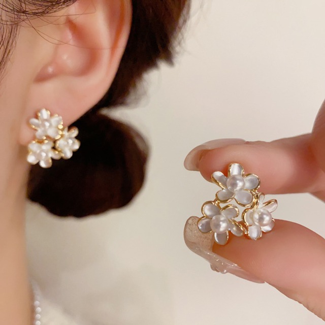 フラワーデザイン ピアス