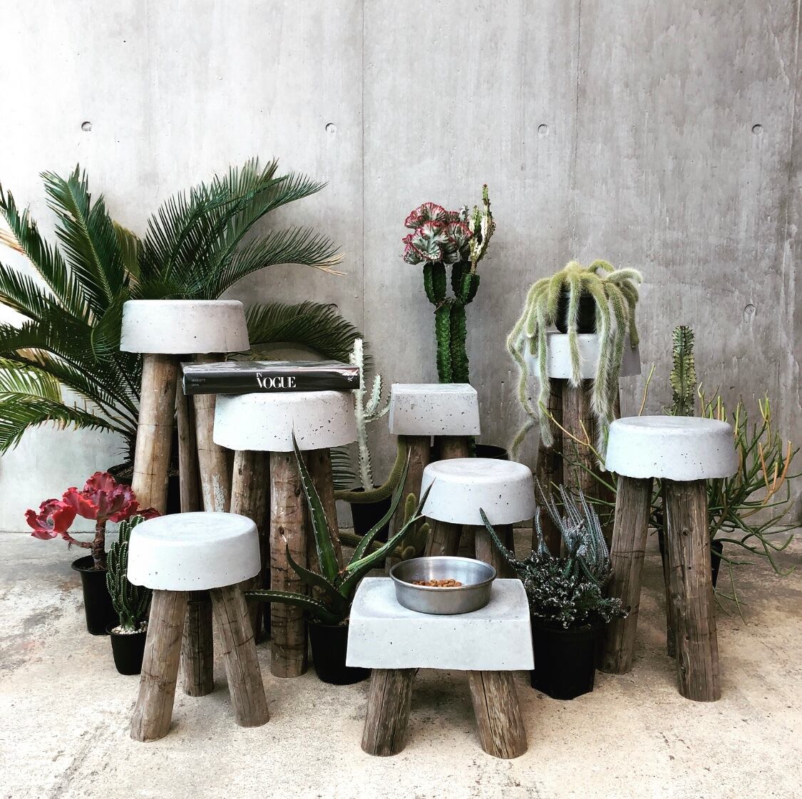 コンクリートスツール 68old① コンクリートスツール 68old①