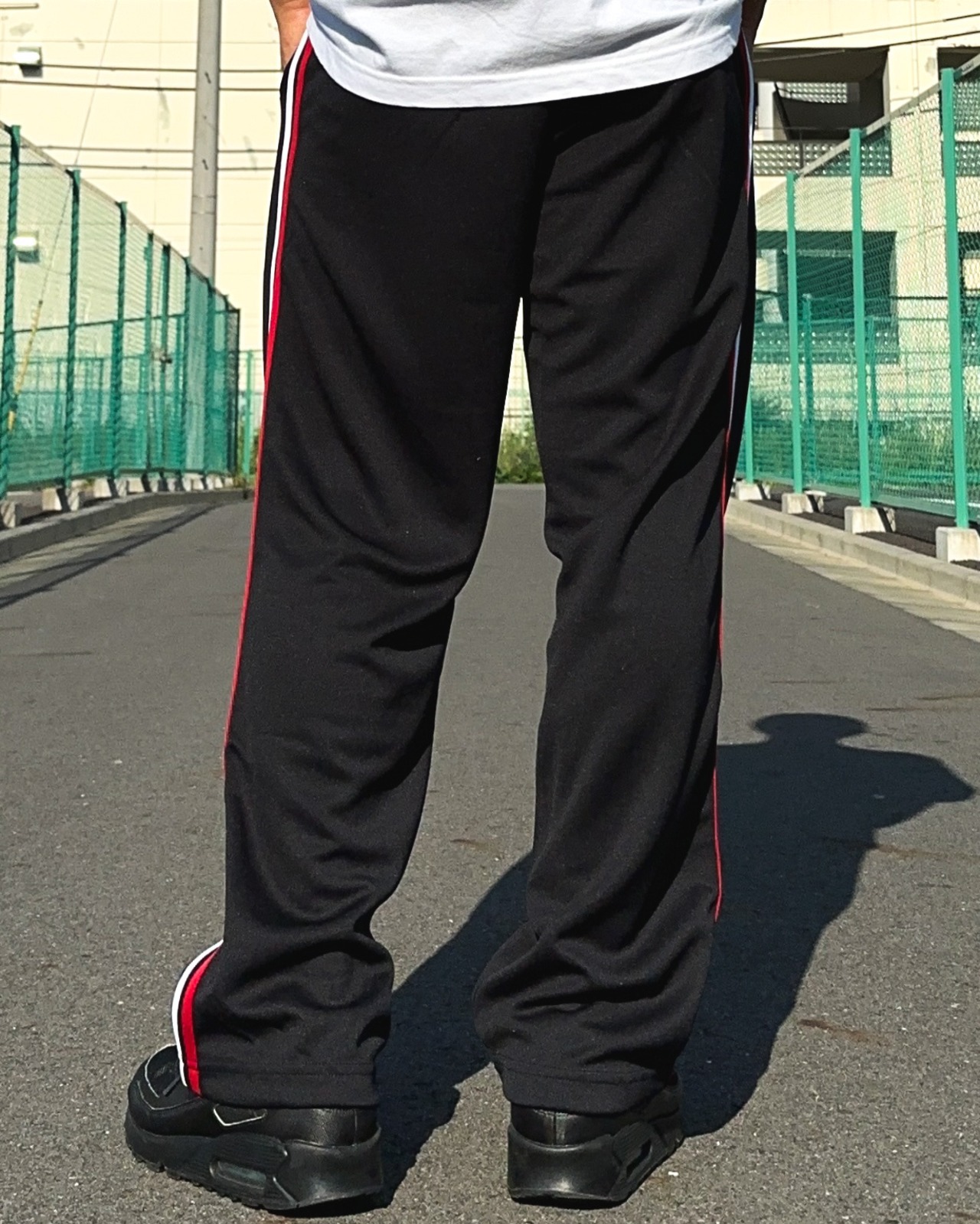 Katastrofe Touhou Merchandising THEi ONE POINT TRACK PANTS - BLACK / RED / WHITE | THEi Official Online  Store - ジアイ公式オンラインストア - THEi