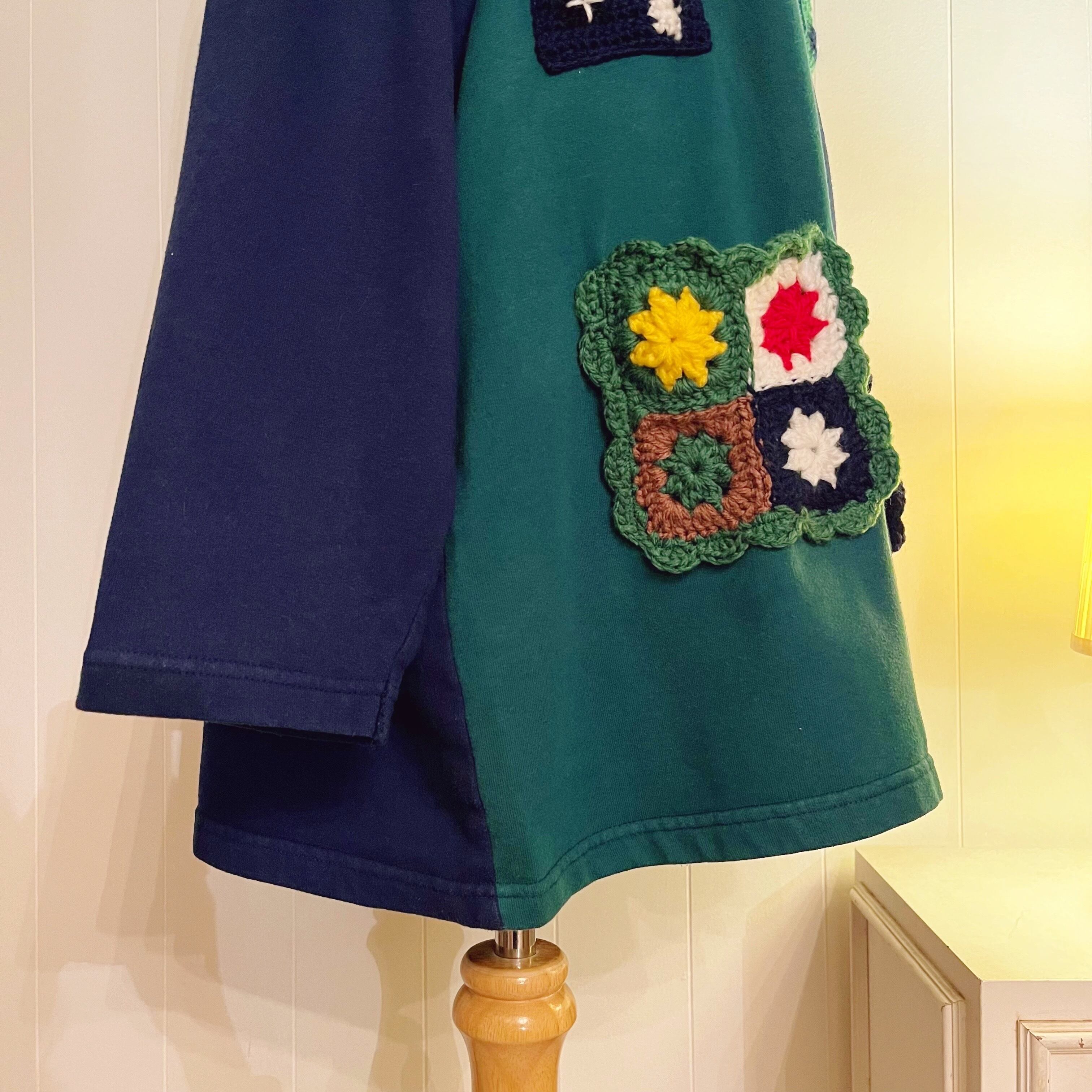 remake / house with the light on tricolore shirt