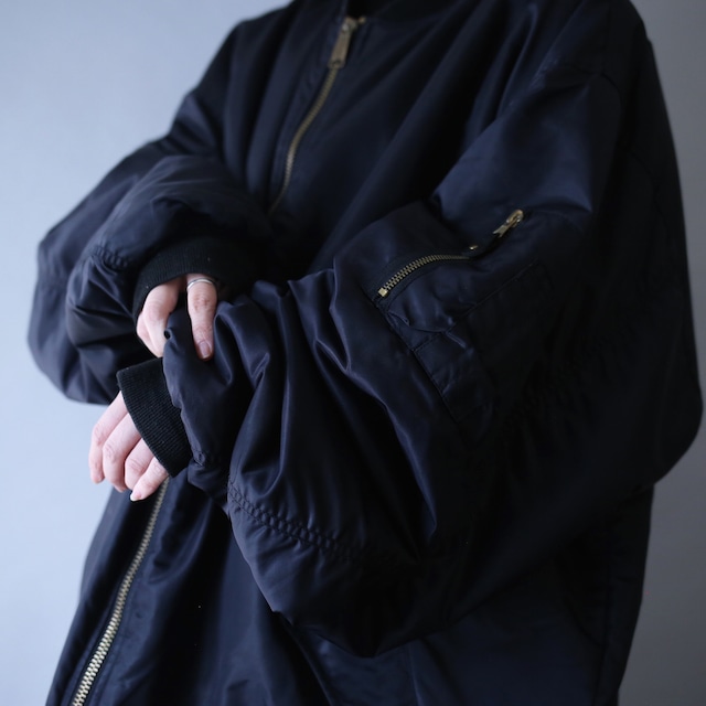 "reversible" black × orange over silhouette type MA-1 bomber jacket