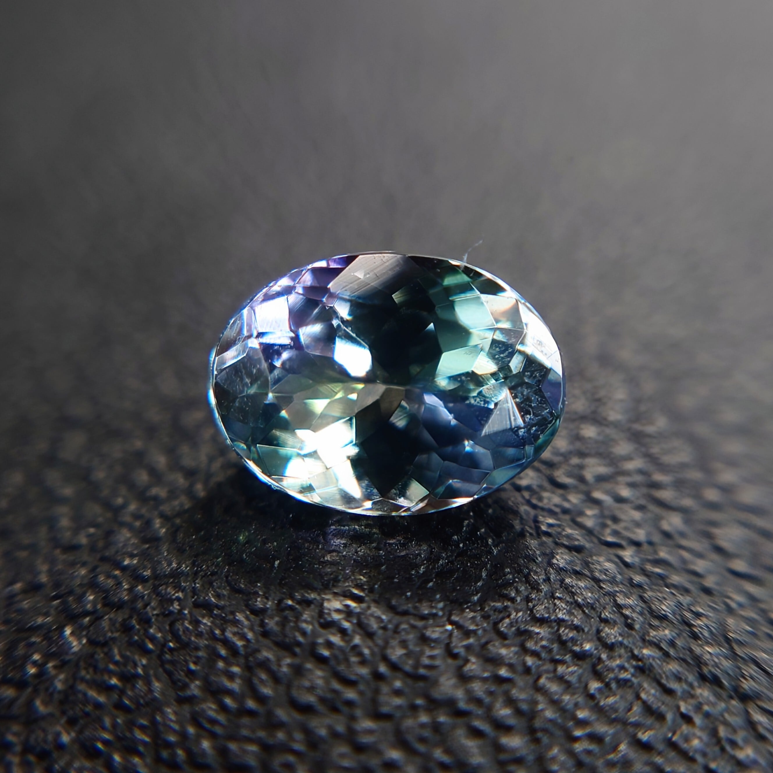 Bicolor Zoisite 0.927ct JGGLソ付 ルース☆ | wisteria777