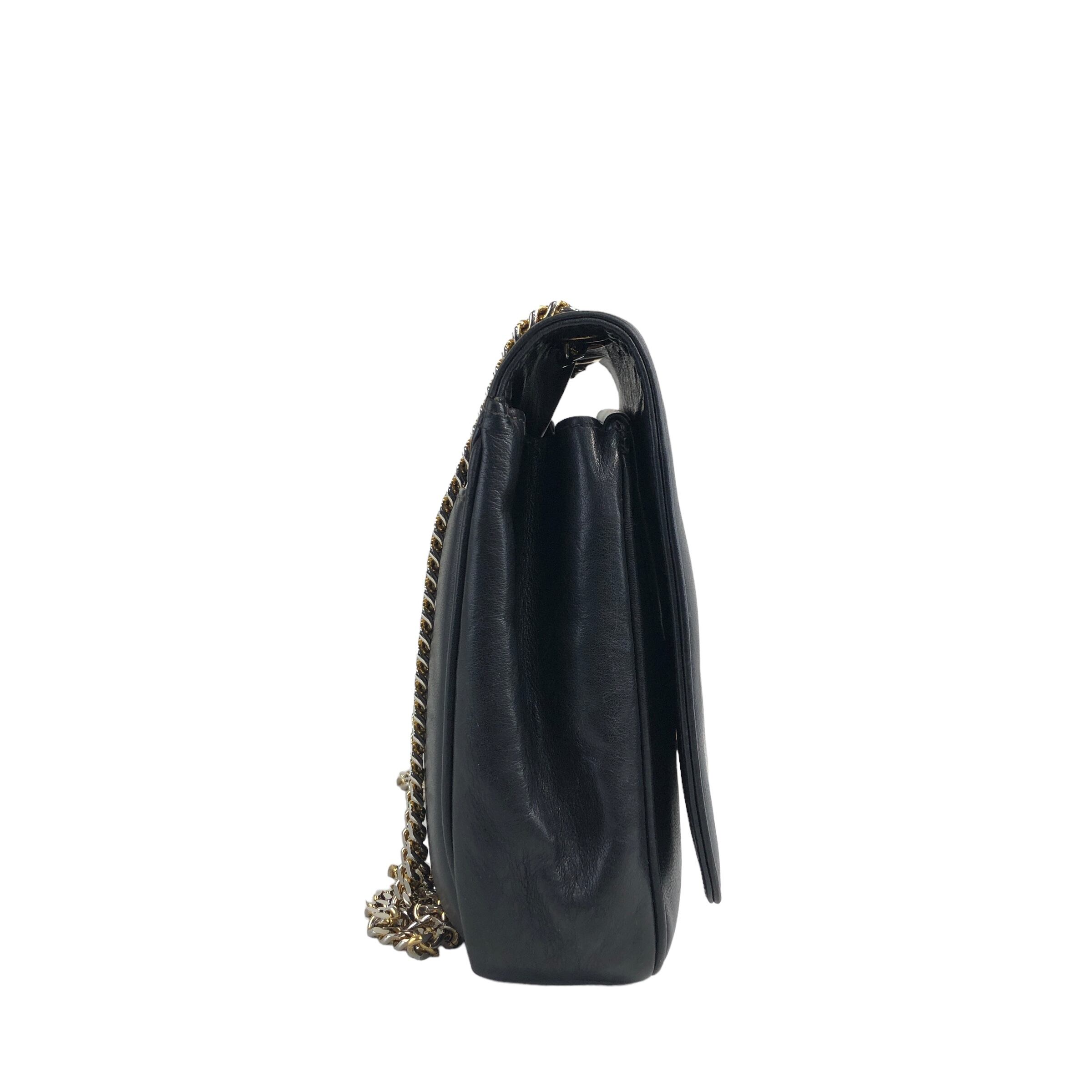 CELINE セリーヌ トリオンフ ショルダーバッグ ブラック CELINE セリーヌ トリオンフ ショルダーバッグ ブラック