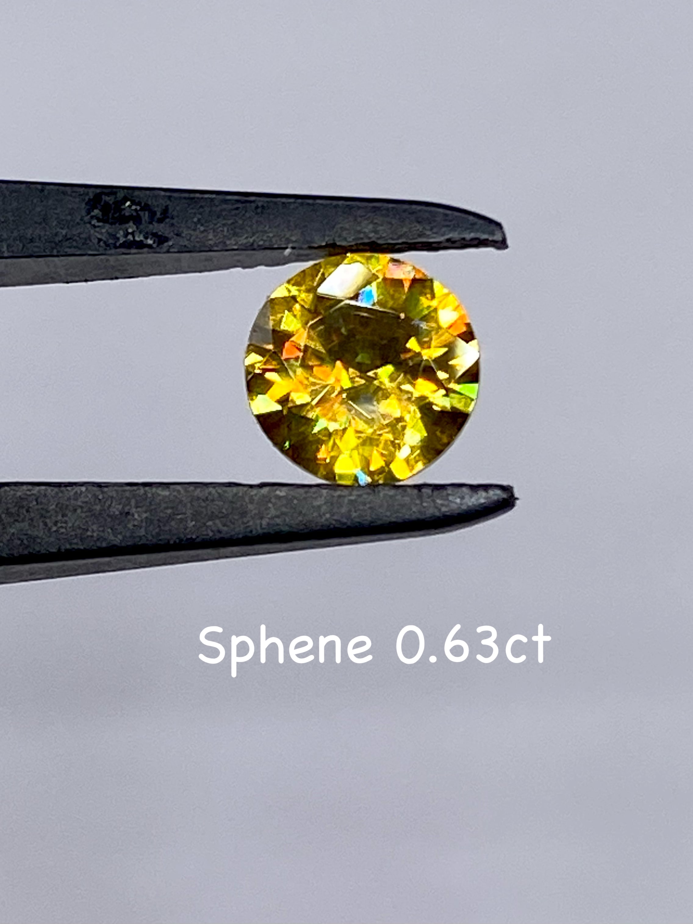 スフェーン 0.63ct ルース ブラウンイエロー系 【動画リンク Twitter/Xあり】