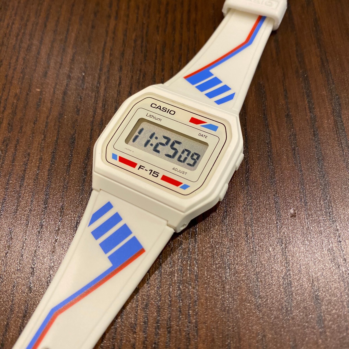 1980's CASIO F-15 NEW OLD STOCK | kokopelli's watches and collectables