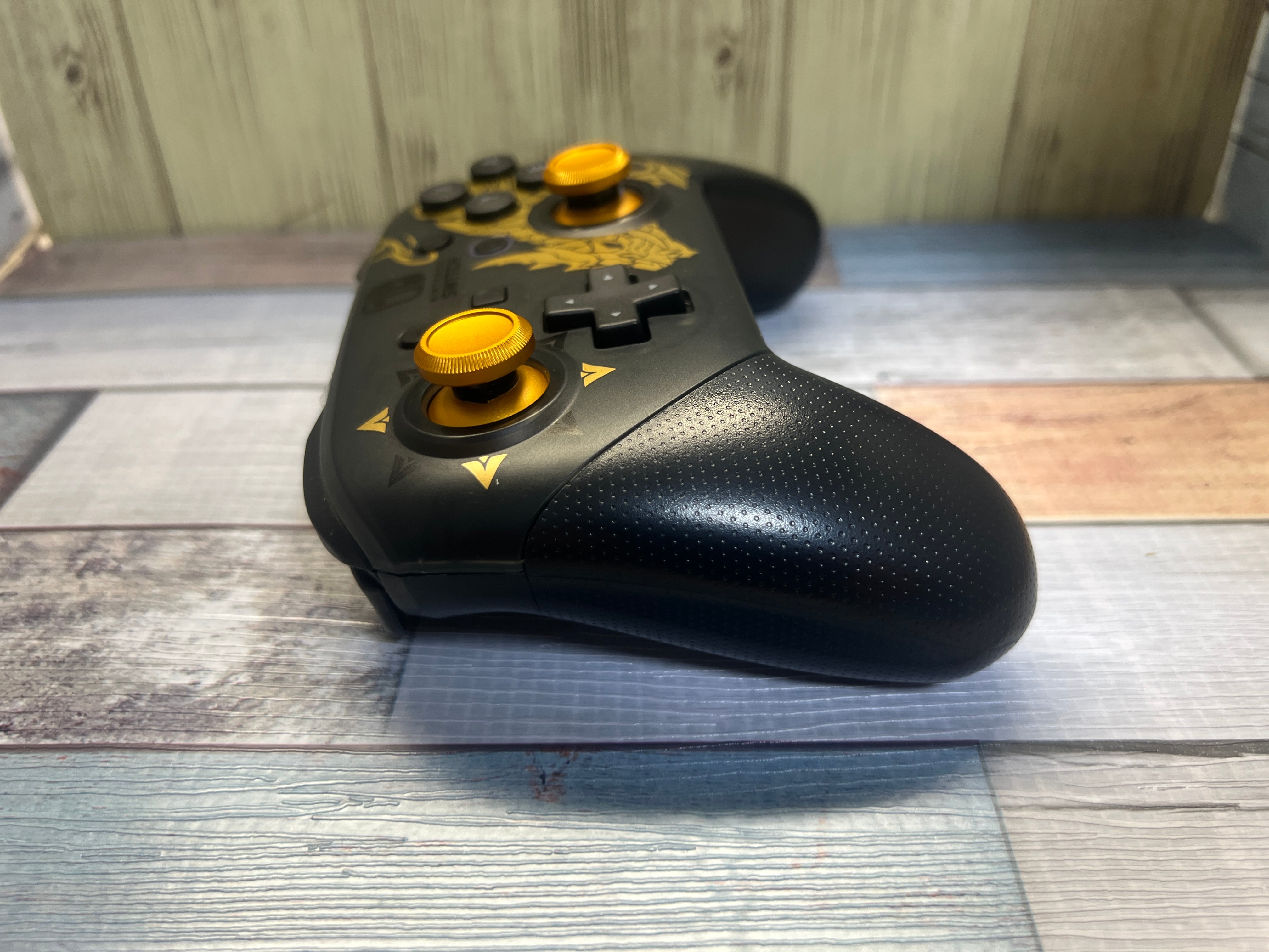 Switchプロコン純正 モンスターハンターライズエディション アルミ 
