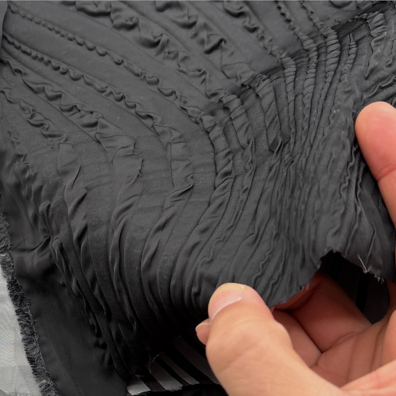 ★TC102◆3m◆ポリエステル100%オーガンジー&サテンボンディング加工生地◆柄物