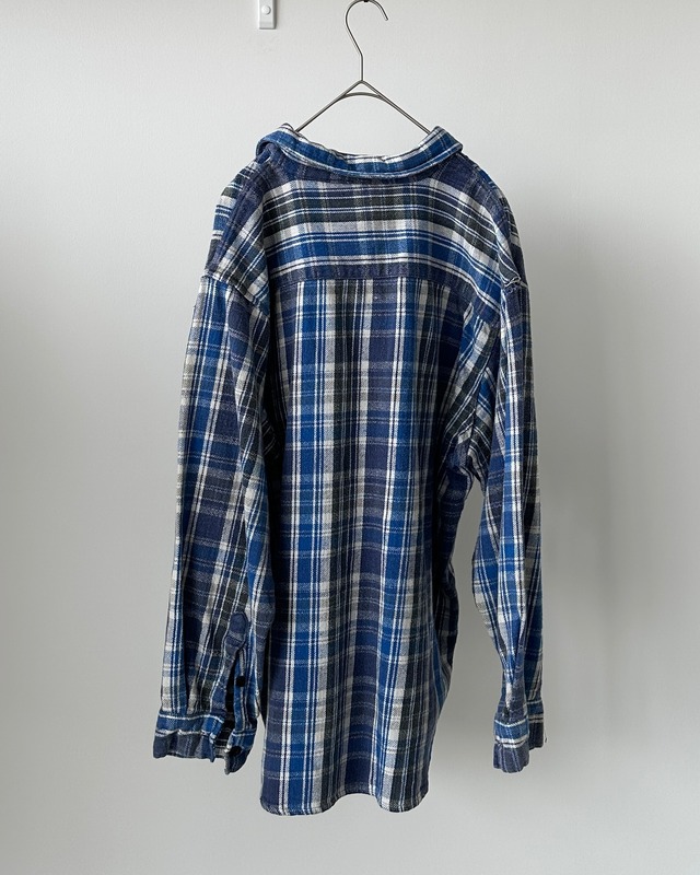 -DAKOTA- Vintage 90s XL Flannel Check Shirt