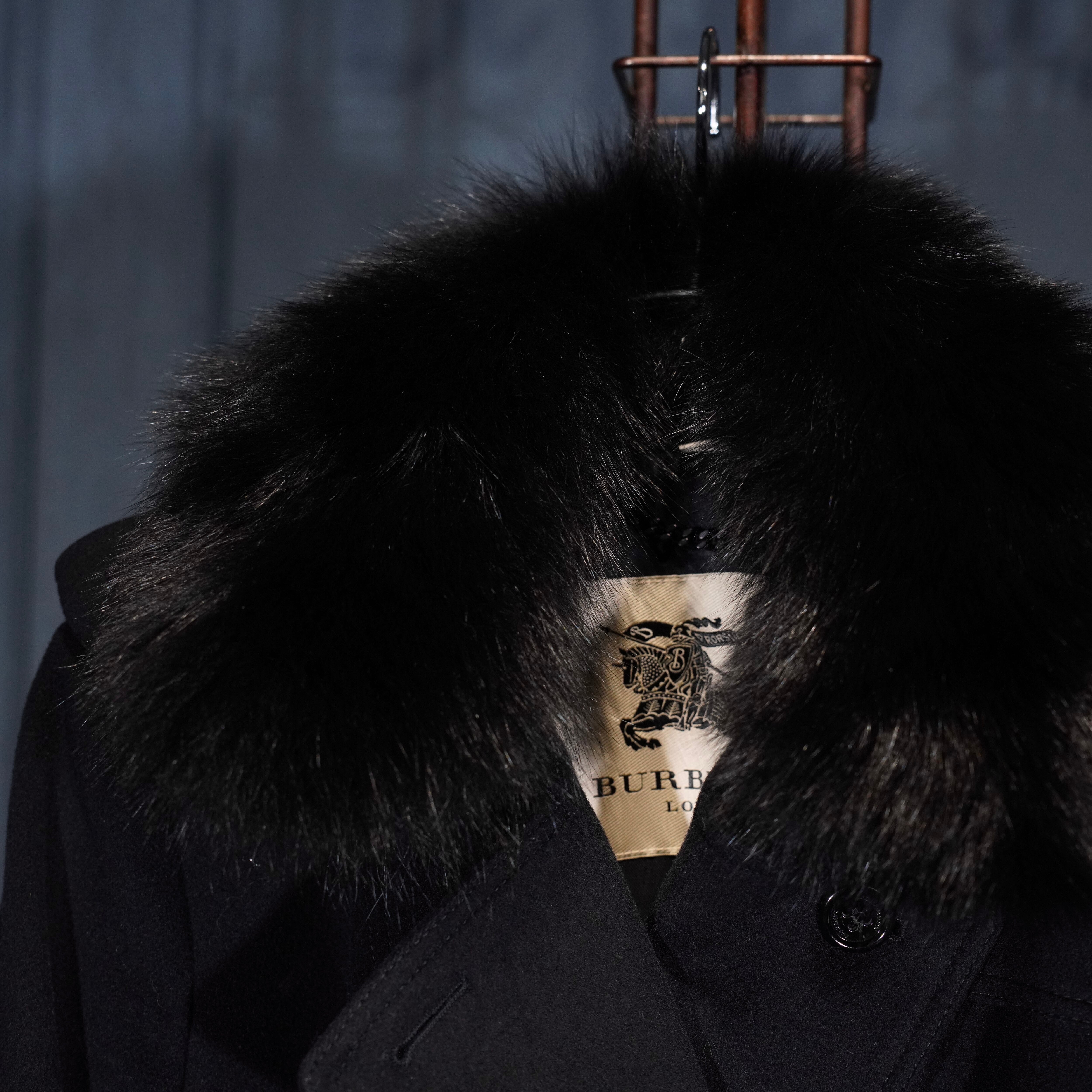 BURBERRY LONDON SANDRINGHAM BLUE FOX FUR CASHMERE BREND WOOL