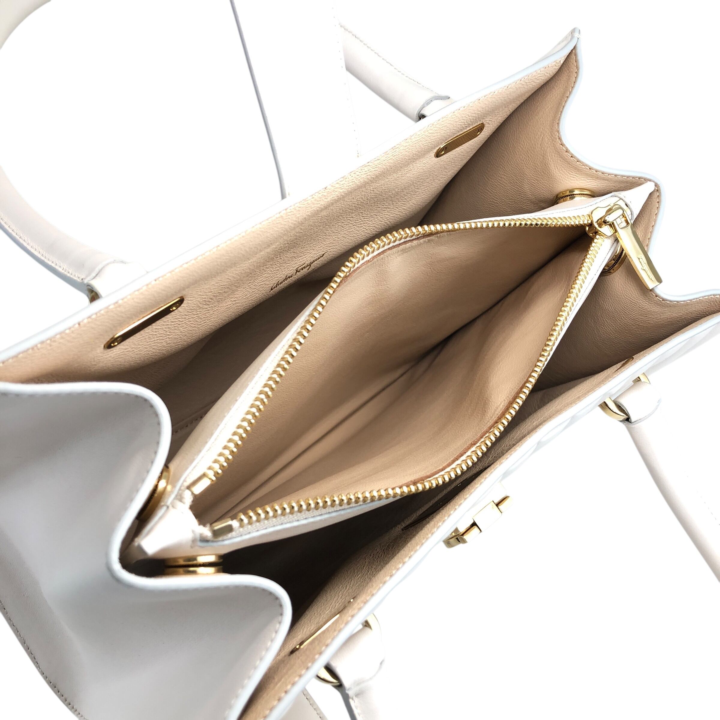 Salvatore Ferragamo サルヴァトーレ フェラガモ ハンドバッグ